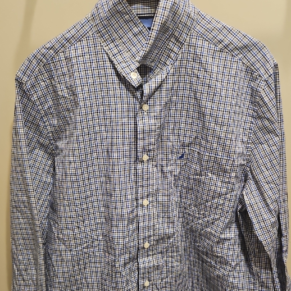 Nautica Men's Plaid Button-Down Shirt